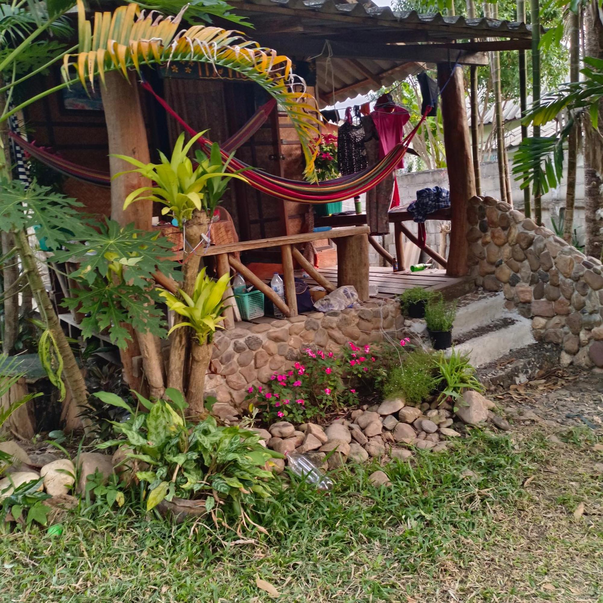 Sunny Tayai Hostel Pai Exteriör bild